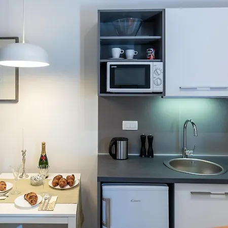 Romance דוברובניק